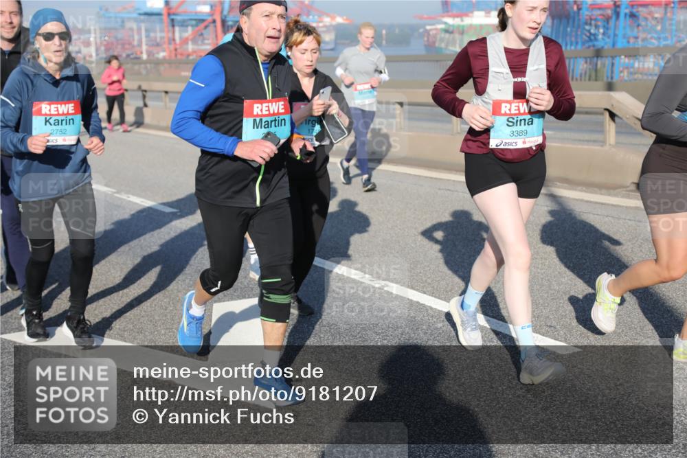 03.10.2025 - Köhlbrandbrückenlauf Yannick Fuchs http://msf.ph/oto/9181207 03.10.2025 08:56:25 Position 2 2752, 174, 3389 meine-sportfotos.de