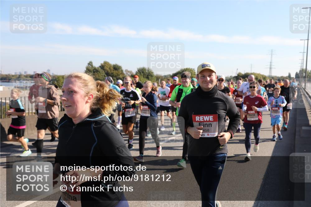 03.10.2025 - Köhlbrandbrückenlauf Yannick Fuchs http://msf.ph/oto/9181212 03.10.2025 11:22:42 Position 3 4838, 5458 meine-sportfotos.de