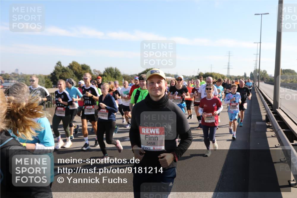 03.10.2025 - Köhlbrandbrückenlauf Yannick Fuchs http://msf.ph/oto/9181214 03.10.2025 11:22:42 Position 3 5458, 5949 meine-sportfotos.de