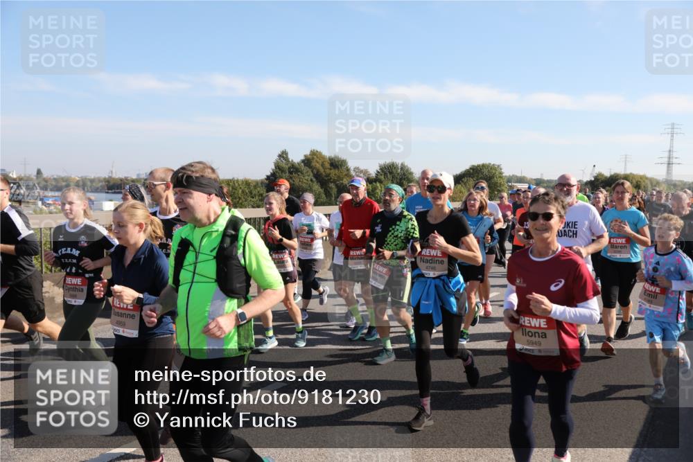 03.10.2025 - Köhlbrandbrückenlauf Yannick Fuchs http://msf.ph/oto/9181230 03.10.2025 11:22:43 Position 3 5888, 4959, 4746, 5949 meine-sportfotos.de