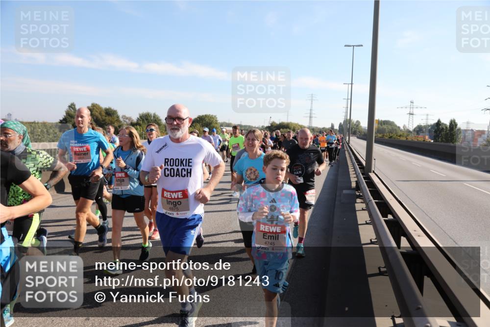 03.10.2025 - Köhlbrandbrückenlauf Yannick Fuchs http://msf.ph/oto/9181243 03.10.2025 11:22:44 Position 3 4875, 4745, 10 meine-sportfotos.de