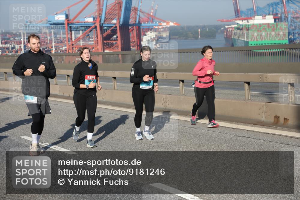 03.10.2025 - Köhlbrandbrückenlauf Yannick Fuchs http://msf.ph/oto/9181246 03.10.2025 08:56:29 Position 2 223 meine-sportfotos.de