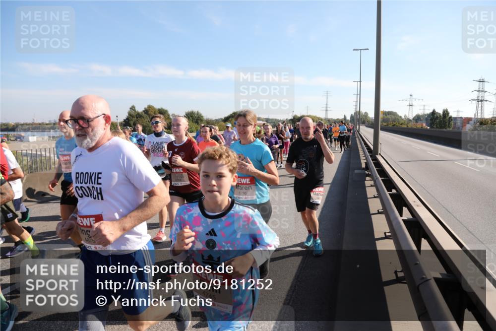 03.10.2025 - Köhlbrandbrückenlauf Yannick Fuchs http://msf.ph/oto/9181252 03.10.2025 11:22:45 Position 3 20255, 4875, 6296, 4745 meine-sportfotos.de