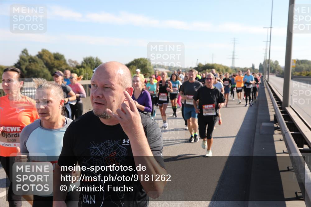 03.10.2025 - Köhlbrandbrückenlauf Yannick Fuchs http://msf.ph/oto/9181262 03.10.2025 11:22:46 Position 3 5209, 542 meine-sportfotos.de