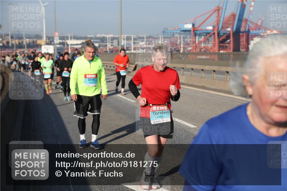 03.10.2025 - Köhlbrandbrückenlauf Yannick Fuchs http://msf.ph/oto/9181275 03.10.2025 08:56:34 Position 2 3607, 1781 meine-sportfotos.de