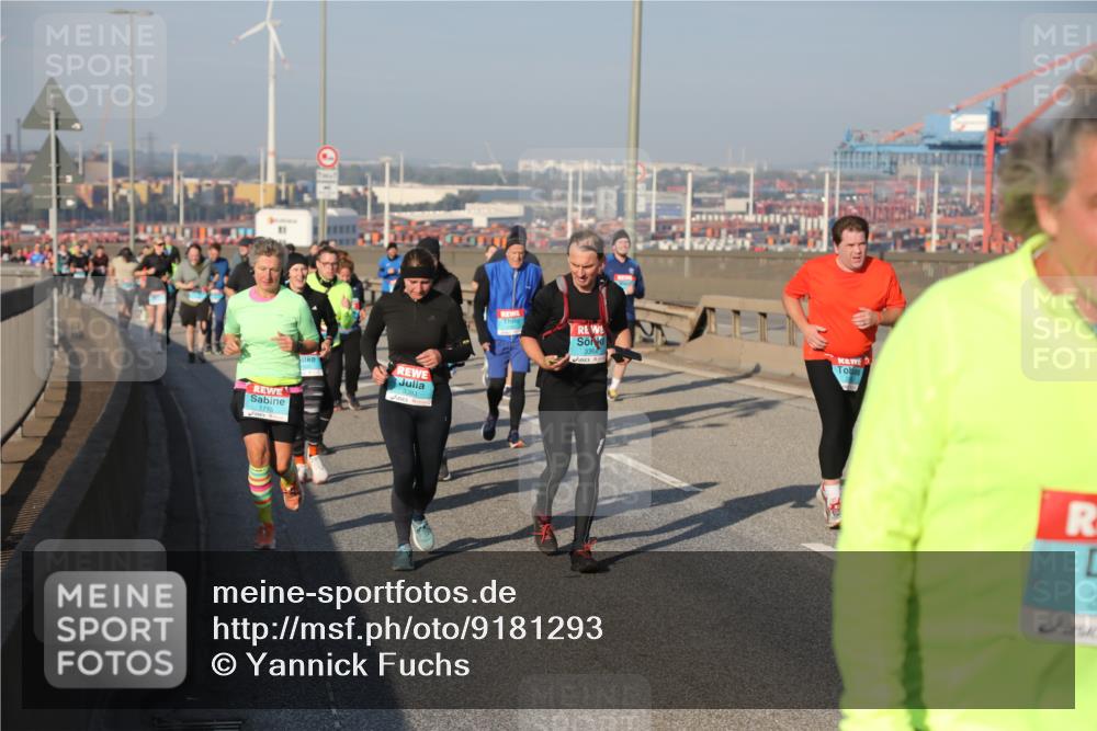 03.10.2025 - Köhlbrandbrückenlauf Yannick Fuchs http://msf.ph/oto/9181293 03.10.2025 08:56:37 Position 2 3383, 3384 meine-sportfotos.de