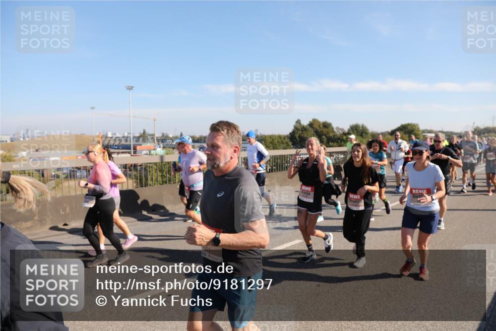 03.10.2025 - Köhlbrandbrückenlauf Yannick Fuchs http://msf.ph/oto/9181297 03.10.2025 11:22:48 Position 3 501 meine-sportfotos.de