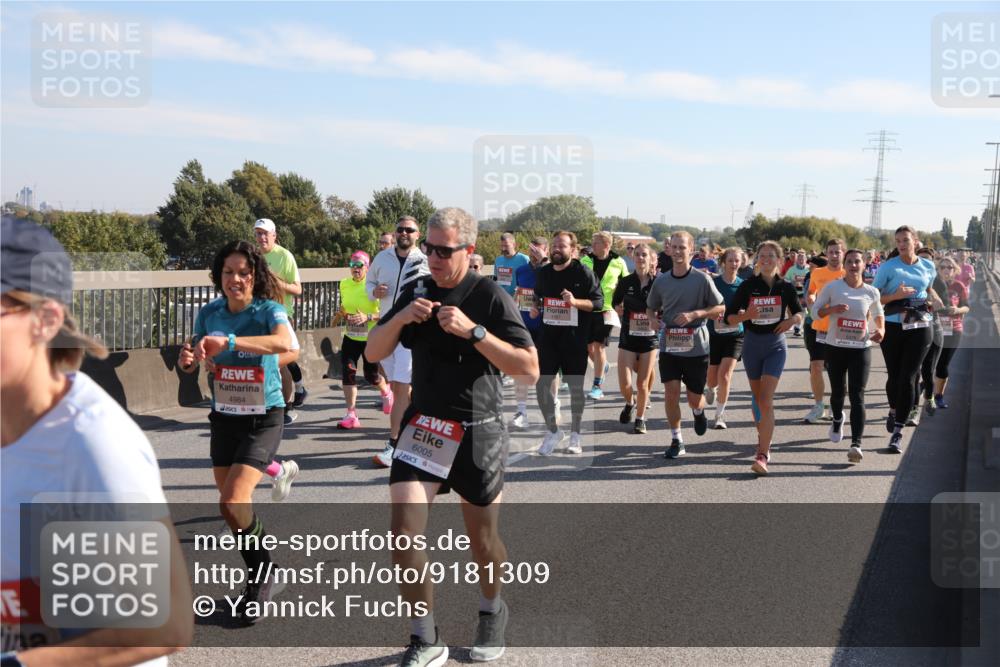 03.10.2025 - Köhlbrandbrückenlauf Yannick Fuchs http://msf.ph/oto/9181309 03.10.2025 11:22:49 Position 3 4984, 6005, 4661 meine-sportfotos.de