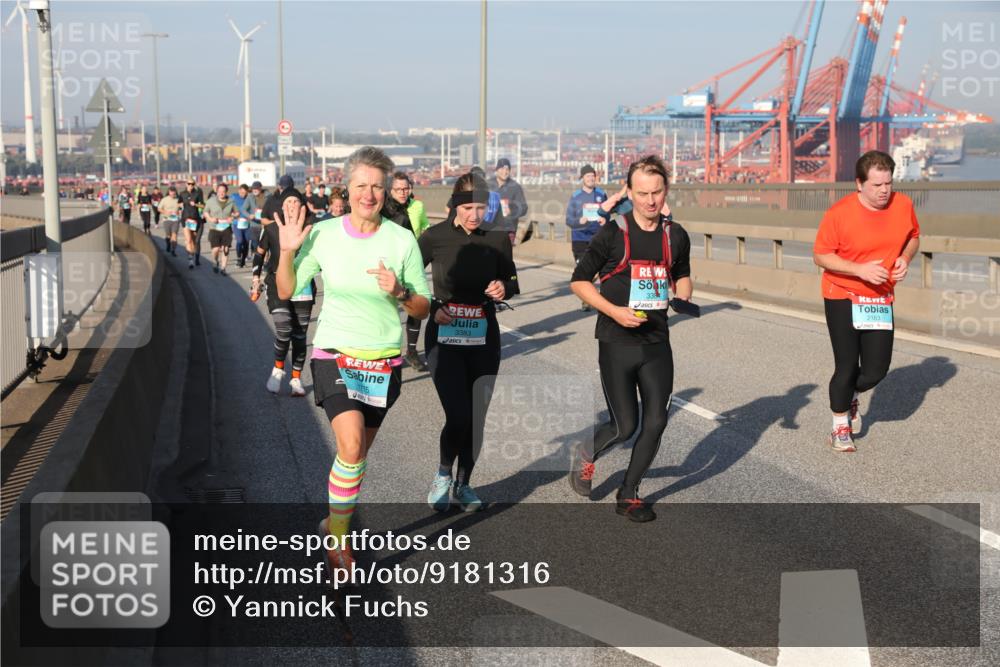 03.10.2025 - Köhlbrandbrückenlauf Yannick Fuchs http://msf.ph/oto/9181316 03.10.2025 08:56:39 Position 2 1775, 3383, 338, 2163 meine-sportfotos.de