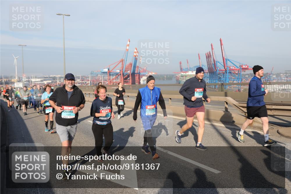 03.10.2025 - Köhlbrandbrückenlauf Yannick Fuchs http://msf.ph/oto/9181367 03.10.2025 08:56:45 Position 2 1929 meine-sportfotos.de