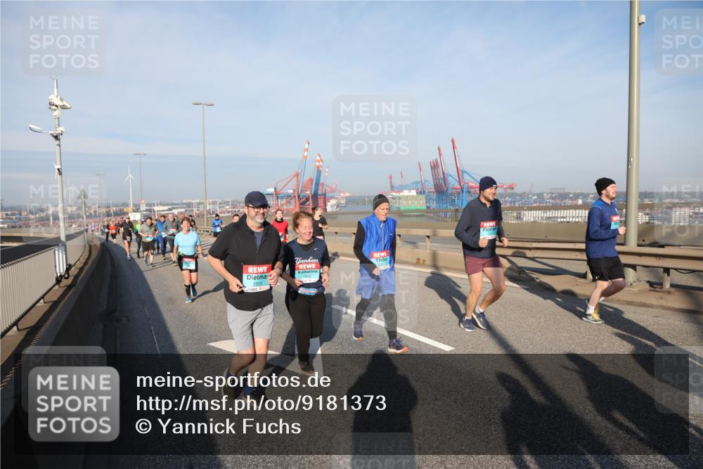 03.10.2025 - Köhlbrandbrückenlauf Yannick Fuchs http://msf.ph/oto/9181373 03.10.2025 08:56:45 Position 2 1929 meine-sportfotos.de