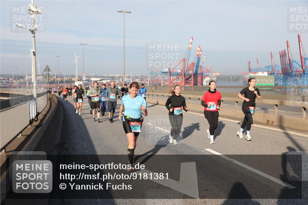 03.10.2025 - Köhlbrandbrückenlauf Yannick Fuchs http://msf.ph/oto/9181381 03.10.2025 08:56:47 Position 2  meine-sportfotos.de