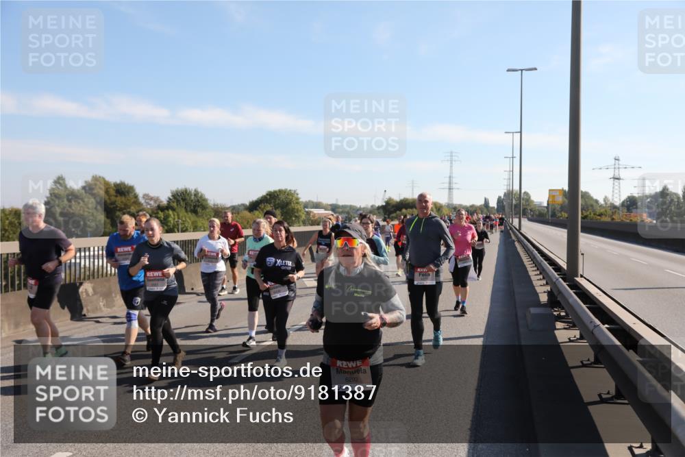 03.10.2025 - Köhlbrandbrückenlauf Yannick Fuchs http://msf.ph/oto/9181387 03.10.2025 11:22:55 Position 3 5551, 6292 meine-sportfotos.de