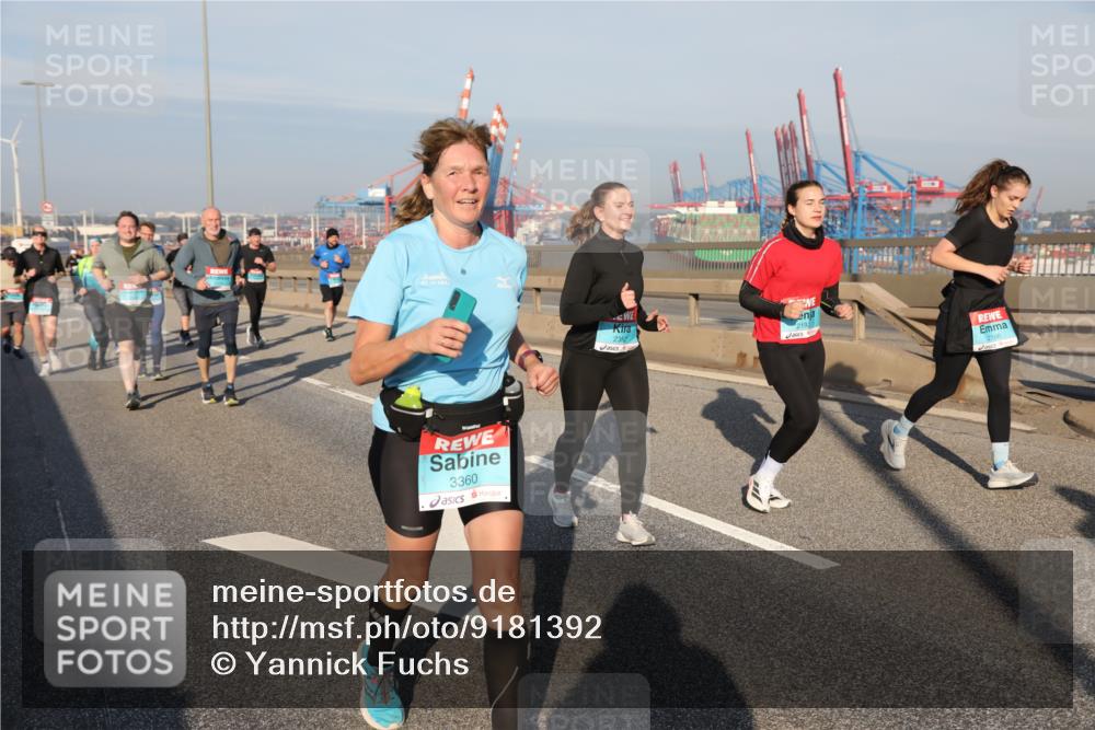 03.10.2025 - Köhlbrandbrückenlauf Yannick Fuchs http://msf.ph/oto/9181392 03.10.2025 08:56:48 Position 2 3360, 2352 meine-sportfotos.de
