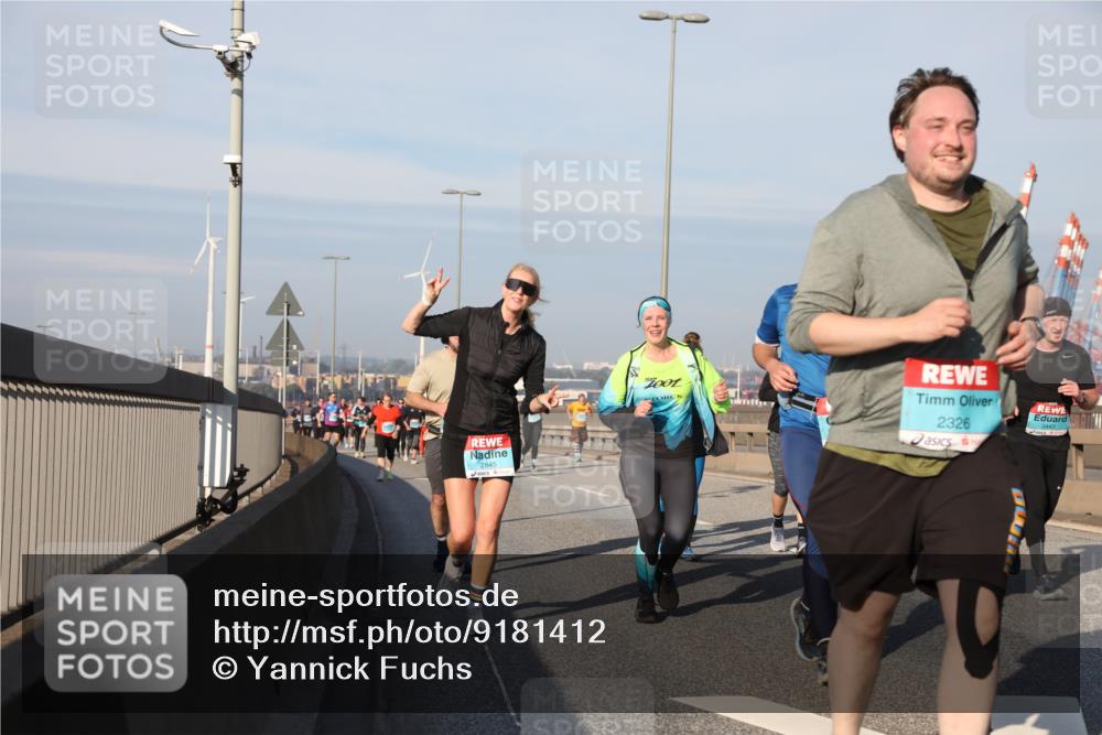 03.10.2025 - Köhlbrandbrückenlauf Yannick Fuchs http://msf.ph/oto/9181412 03.10.2025 08:56:51 Position 2 2845, 2326 meine-sportfotos.de