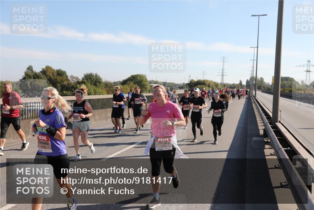 03.10.2025 - Köhlbrandbrückenlauf Yannick Fuchs http://msf.ph/oto/9181417 03.10.2025 11:22:58 Position 3 4740, 5321 meine-sportfotos.de