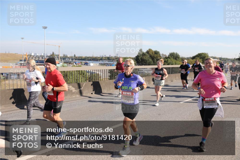 03.10.2025 - Köhlbrandbrückenlauf Yannick Fuchs http://msf.ph/oto/9181420 03.10.2025 11:22:58 Position 3 4740, 5321 meine-sportfotos.de