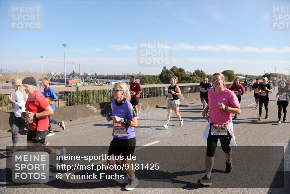 03.10.2025 - Köhlbrandbrückenlauf Yannick Fuchs http://msf.ph/oto/9181425 03.10.2025 11:22:59 Position 3 4740, 5321 meine-sportfotos.de