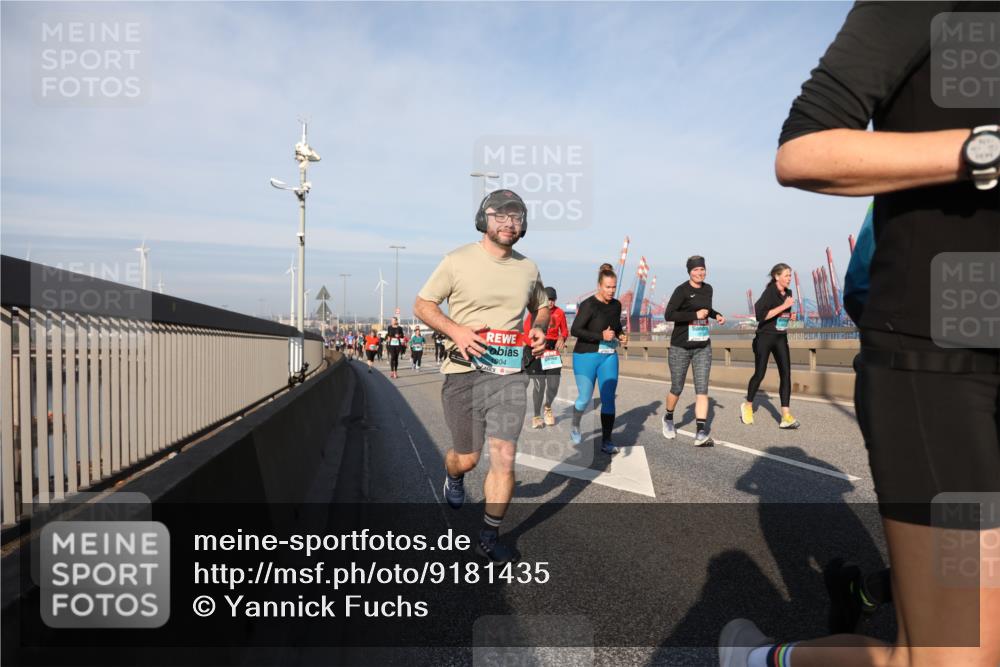 03.10.2025 - Köhlbrandbrückenlauf Yannick Fuchs http://msf.ph/oto/9181435 03.10.2025 08:56:54 Position 2 1004 meine-sportfotos.de
