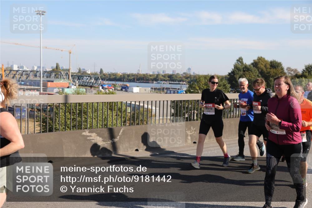 03.10.2025 - Köhlbrandbrückenlauf Yannick Fuchs http://msf.ph/oto/9181442 03.10.2025 11:23:00 Position 3 6346, 6309 meine-sportfotos.de