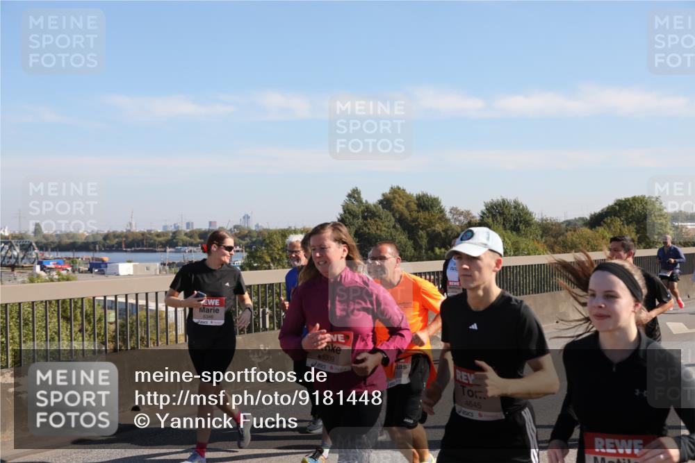 03.10.2025 - Köhlbrandbrückenlauf Yannick Fuchs http://msf.ph/oto/9181448 03.10.2025 11:23:01 Position 3 6346, 6309, 4645 meine-sportfotos.de