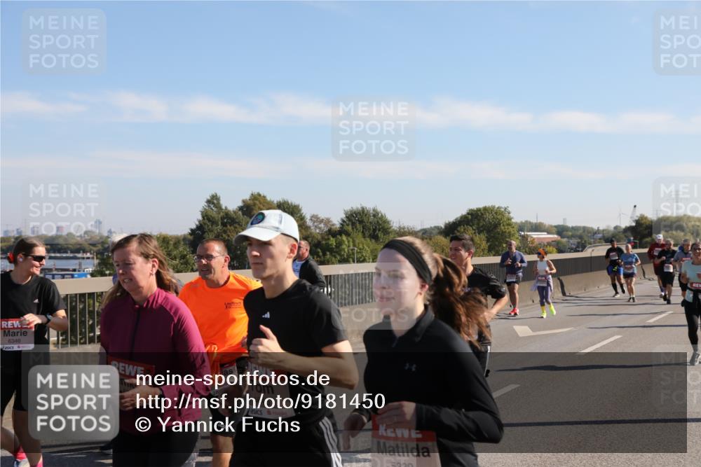 03.10.2025 - Köhlbrandbrückenlauf Yannick Fuchs http://msf.ph/oto/9181450 03.10.2025 11:23:01 Position 3 6346, 4645, 5220 meine-sportfotos.de