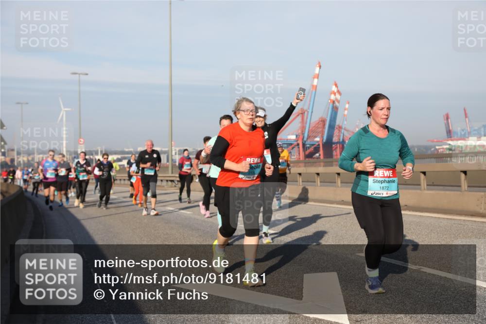 03.10.2025 - Köhlbrandbrückenlauf Yannick Fuchs http://msf.ph/oto/9181481 03.10.2025 08:57:03 Position 2 1872 meine-sportfotos.de