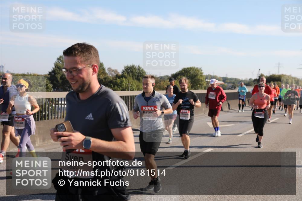03.10.2025 - Köhlbrandbrückenlauf Yannick Fuchs http://msf.ph/oto/9181514 03.10.2025 11:23:07 Position 3 5111, 5920, 5917, 2028, 5387 meine-sportfotos.de