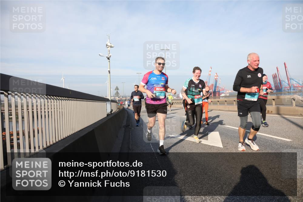 03.10.2025 - Köhlbrandbrückenlauf Yannick Fuchs http://msf.ph/oto/9181530 03.10.2025 08:57:09 Position 2 3129 meine-sportfotos.de