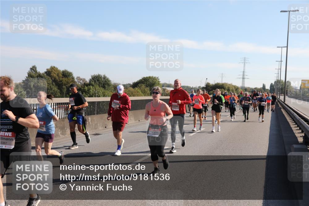03.10.2025 - Köhlbrandbrückenlauf Yannick Fuchs http://msf.ph/oto/9181536 03.10.2025 11:23:09 Position 3 2025, 5387 meine-sportfotos.de
