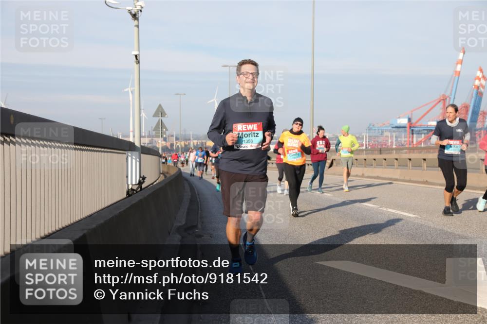 03.10.2025 - Köhlbrandbrückenlauf Yannick Fuchs http://msf.ph/oto/9181542 03.10.2025 08:57:11 Position 2 1358 meine-sportfotos.de