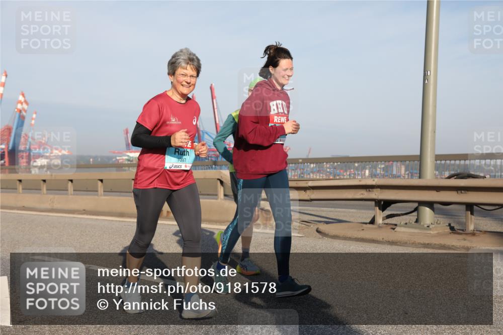 03.10.2025 - Köhlbrandbrückenlauf Yannick Fuchs http://msf.ph/oto/9181578 03.10.2025 08:57:17 Position 2 1097, 118 meine-sportfotos.de