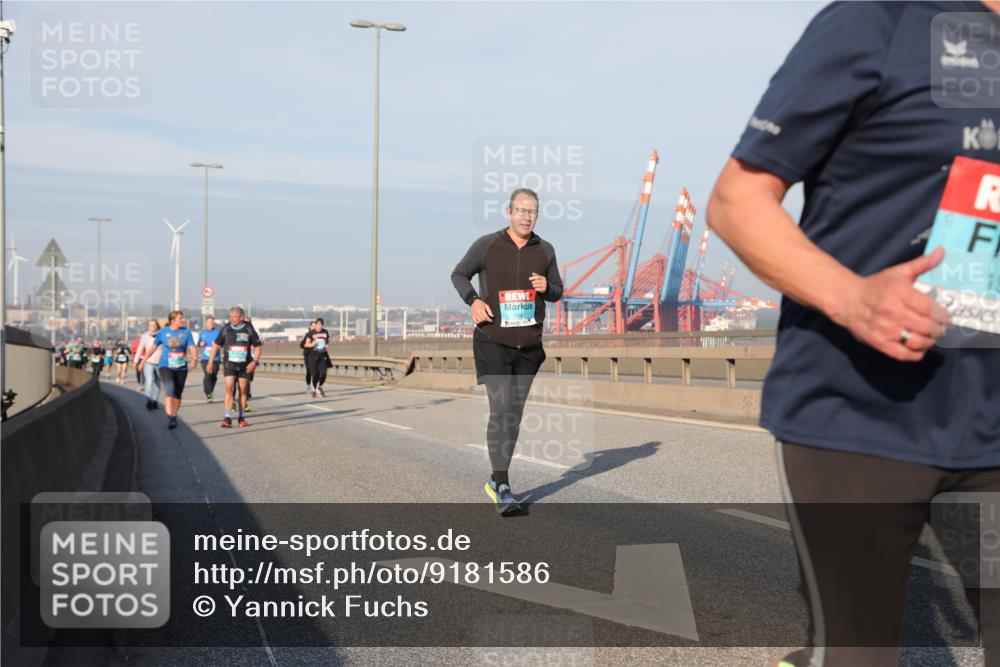 03.10.2025 - Köhlbrandbrückenlauf Yannick Fuchs http://msf.ph/oto/9181586 03.10.2025 08:57:19 Position 2 1942 meine-sportfotos.de