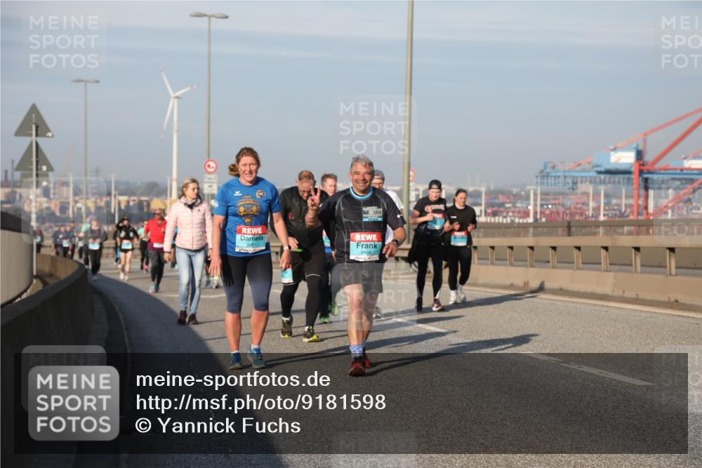 03.10.2025 - Köhlbrandbrückenlauf Yannick Fuchs http://msf.ph/oto/9181598 03.10.2025 08:57:22 Position 2 2497, 2498 meine-sportfotos.de