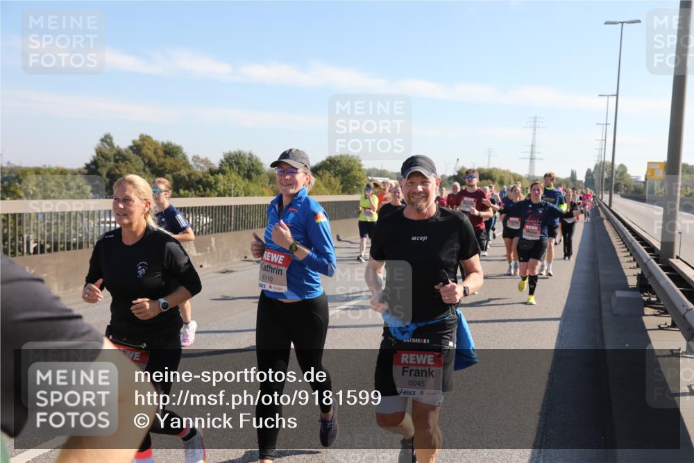 03.10.2025 - Köhlbrandbrückenlauf Yannick Fuchs http://msf.ph/oto/9181599 03.10.2025 11:23:31 Position 3 6110, 6045 meine-sportfotos.de