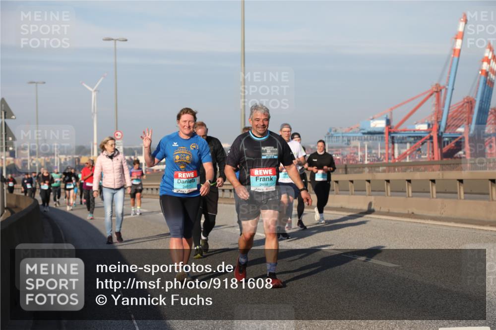 03.10.2025 - Köhlbrandbrückenlauf Yannick Fuchs http://msf.ph/oto/9181608 03.10.2025 08:57:24 Position 2 2024, 2497, 2498 meine-sportfotos.de