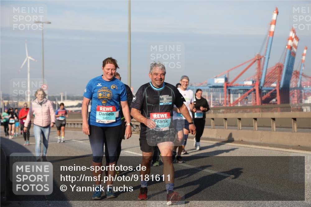 03.10.2025 - Köhlbrandbrückenlauf Yannick Fuchs http://msf.ph/oto/9181611 03.10.2025 08:57:25 Position 2 2024, 2497, 2498 meine-sportfotos.de
