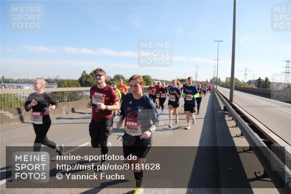 03.10.2025 - Köhlbrandbrückenlauf Yannick Fuchs http://msf.ph/oto/9181628 03.10.2025 11:23:34 Position 3 5272, 4827, 5135 meine-sportfotos.de