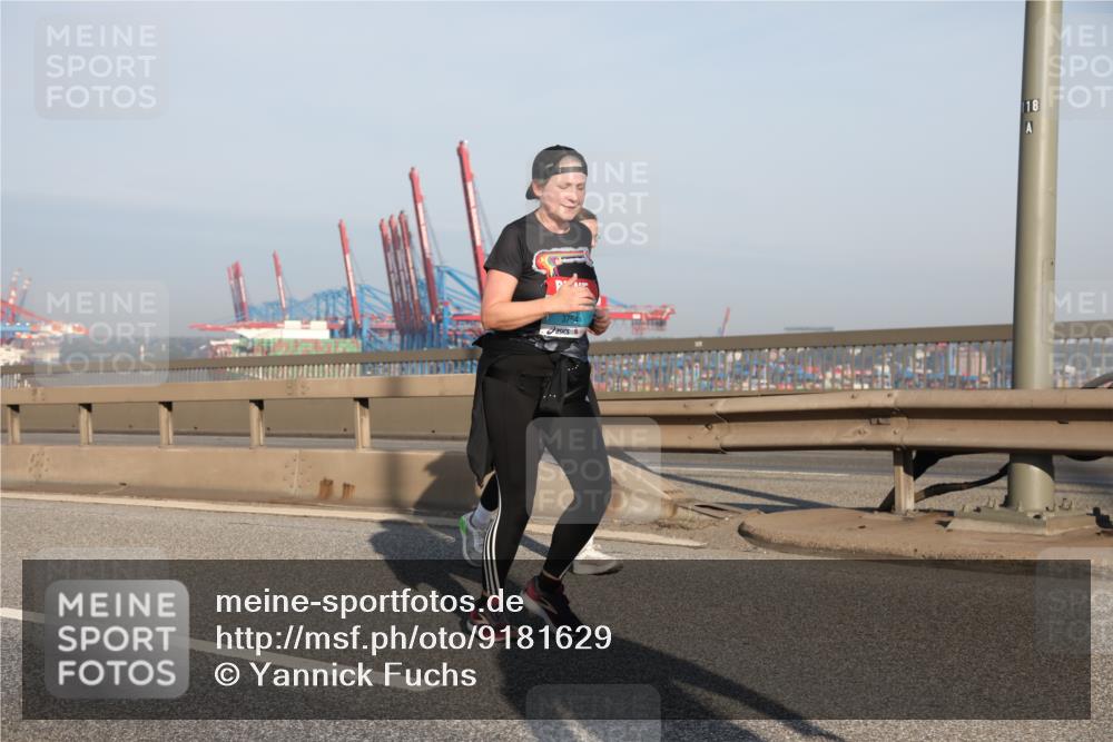 03.10.2025 - Köhlbrandbrückenlauf Yannick Fuchs http://msf.ph/oto/9181629 03.10.2025 08:57:30 Position 2 3754, 18 meine-sportfotos.de