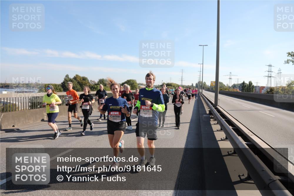 03.10.2025 - Köhlbrandbrückenlauf Yannick Fuchs http://msf.ph/oto/9181645 03.10.2025 11:23:35 Position 3 6684, 6687 meine-sportfotos.de