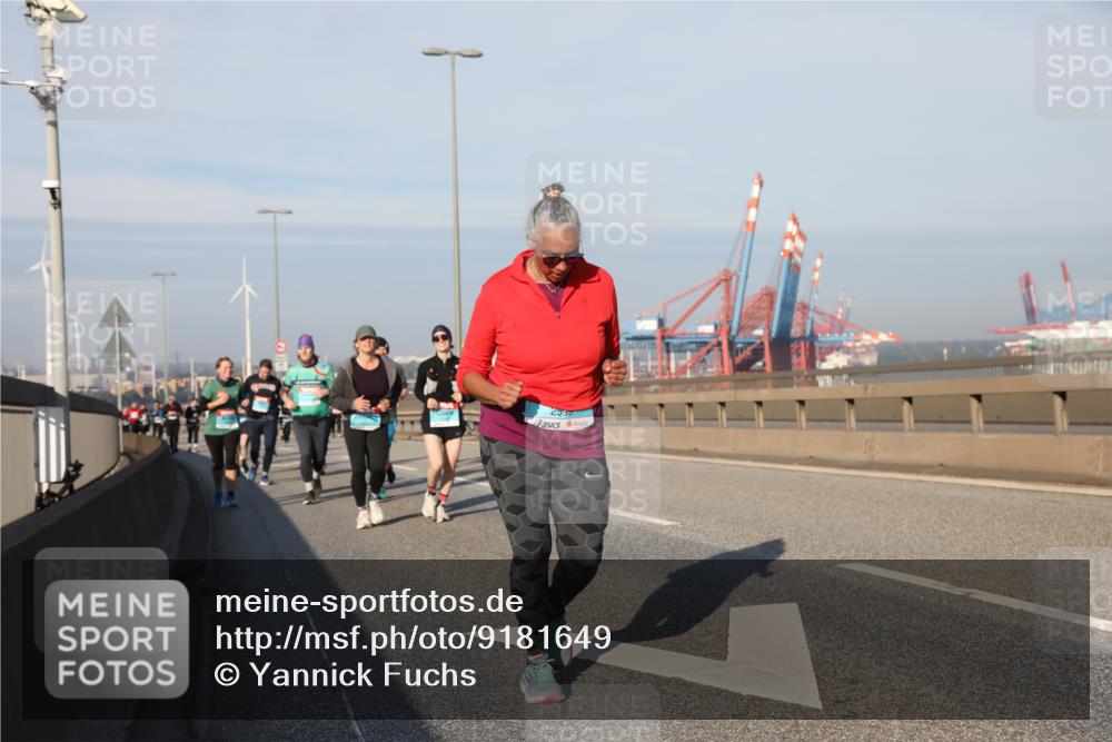 03.10.2025 - Köhlbrandbrückenlauf Yannick Fuchs http://msf.ph/oto/9181649 03.10.2025 08:57:37 Position 2 259, 2599 meine-sportfotos.de
