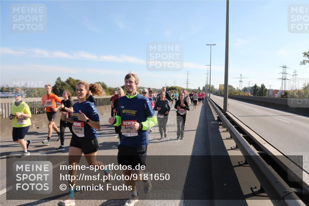 03.10.2025 - Köhlbrandbrückenlauf Yannick Fuchs http://msf.ph/oto/9181650 03.10.2025 11:23:36 Position 3 6684, 6687 meine-sportfotos.de