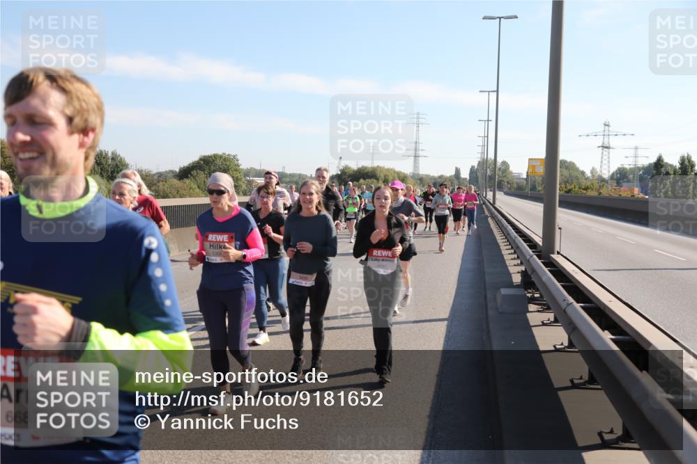 03.10.2025 - Köhlbrandbrückenlauf Yannick Fuchs http://msf.ph/oto/9181652 03.10.2025 11:23:36 Position 3 6687, 530, 4697 meine-sportfotos.de