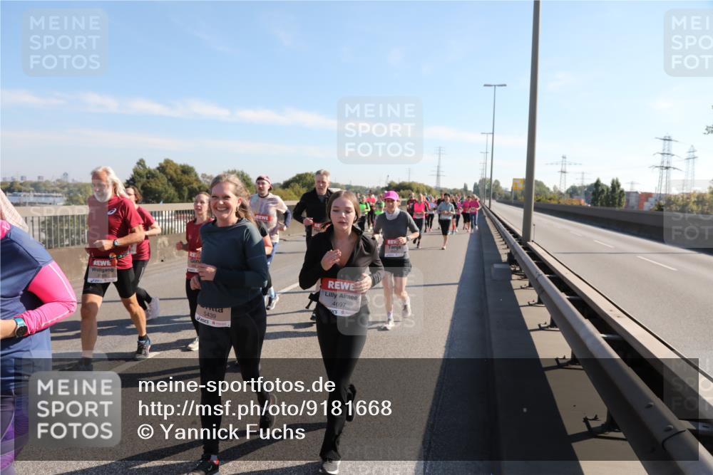 03.10.2025 - Köhlbrandbrückenlauf Yannick Fuchs http://msf.ph/oto/9181668 03.10.2025 11:23:37 Position 3 4789, 5439, 4697 meine-sportfotos.de