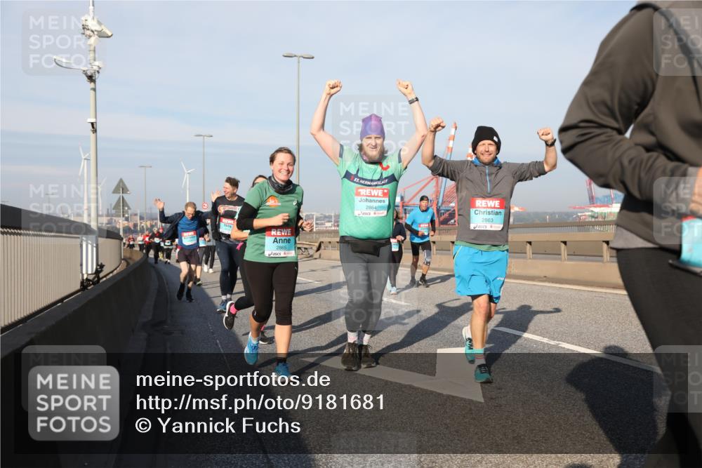 03.10.2025 - Köhlbrandbrückenlauf Yannick Fuchs http://msf.ph/oto/9181681 03.10.2025 08:57:42 Position 2 2865, 53, 2864, 2863 meine-sportfotos.de