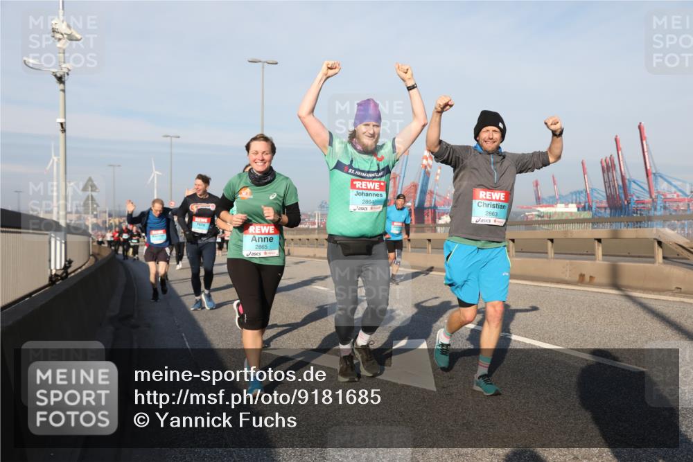 03.10.2025 - Köhlbrandbrückenlauf Yannick Fuchs http://msf.ph/oto/9181685 03.10.2025 08:57:42 Position 2 2865, 53, 2864, 2863 meine-sportfotos.de