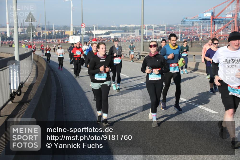 03.10.2025 - Köhlbrandbrückenlauf Yannick Fuchs http://msf.ph/oto/9181760 03.10.2025 08:57:54 Position 2 2967, 2966, 14, 2023, 200 meine-sportfotos.de