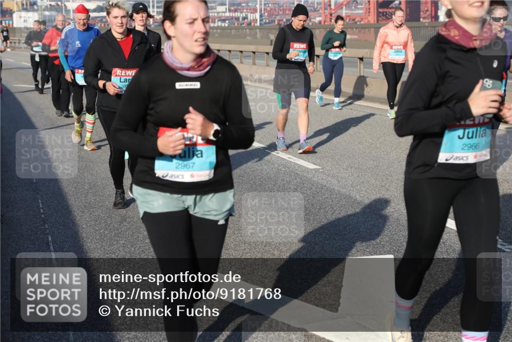 03.10.2025 - Köhlbrandbrückenlauf Yannick Fuchs http://msf.ph/oto/9181768 03.10.2025 08:57:56 Position 2 33, 2967, 2966 meine-sportfotos.de