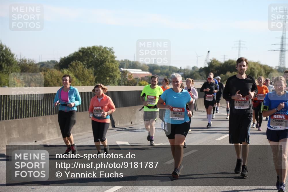 03.10.2025 - Köhlbrandbrückenlauf Yannick Fuchs http://msf.ph/oto/9181787 03.10.2025 11:23:50 Position 3 4801, 5179, 5006, 5500 meine-sportfotos.de