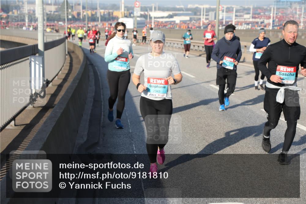 03.10.2025 - Köhlbrandbrückenlauf Yannick Fuchs http://msf.ph/oto/9181810 03.10.2025 08:58:05 Position 2 2343, 2342 meine-sportfotos.de